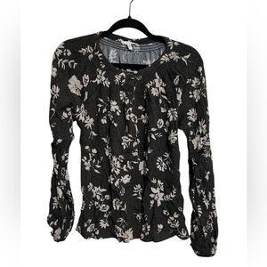 Maurices Floral green and White Women's Top medium